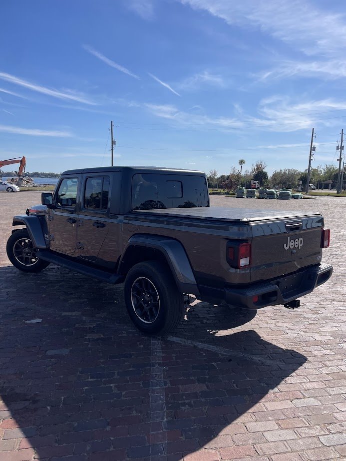 2021 Jeep Gladiator Overland photo 4