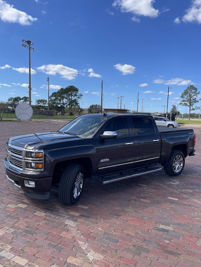 2014 Chevrolet Silverado 1500 High Country photo 5