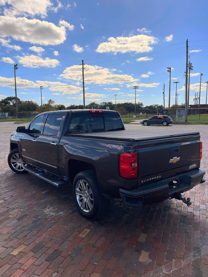 2014 Chevrolet Silverado 1500 High Country photo 4