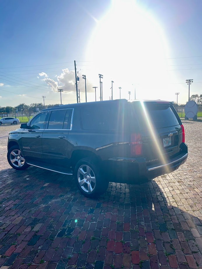 2018 Chevrolet Suburban Premier photo 4