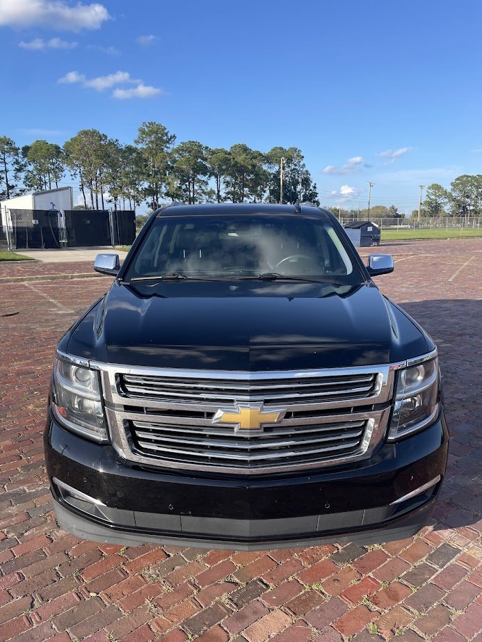 2018 Chevrolet Suburban Premier photo 2