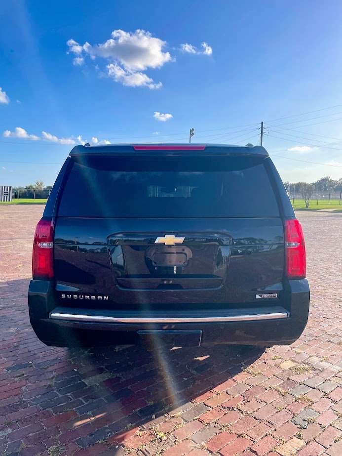 2018 Chevrolet Suburban Premier photo 5