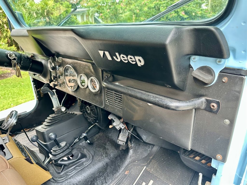 1982 Jeep Scrambler - Photo 12