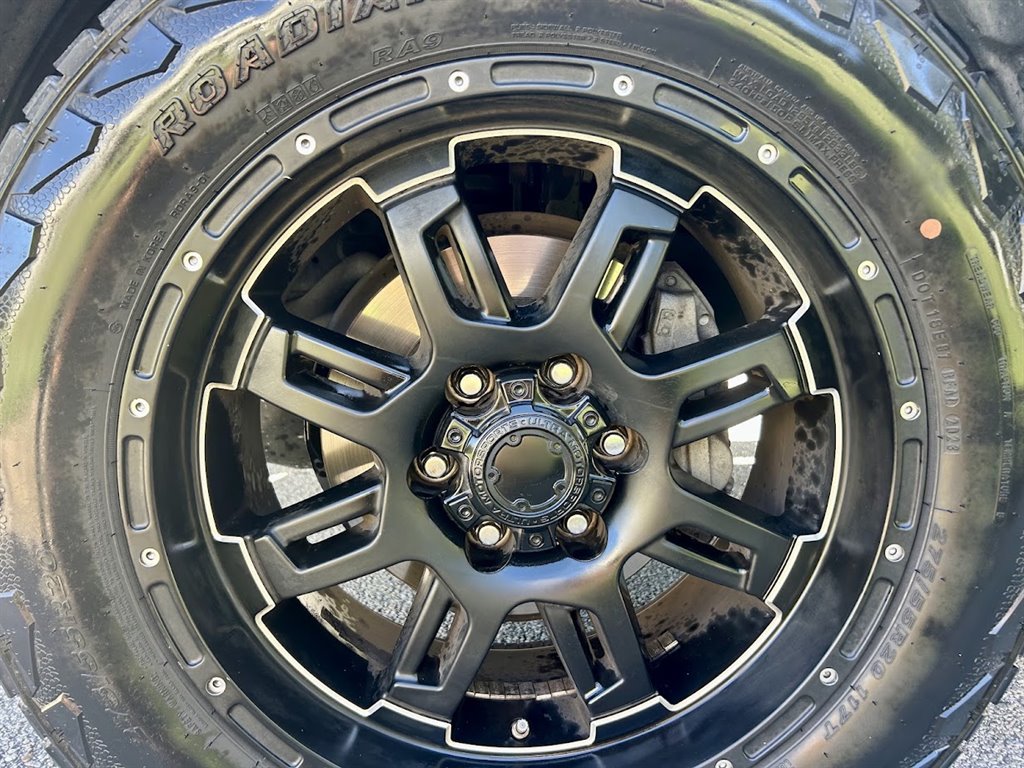 2017 Toyota 4Runner SR5 - Photo 25