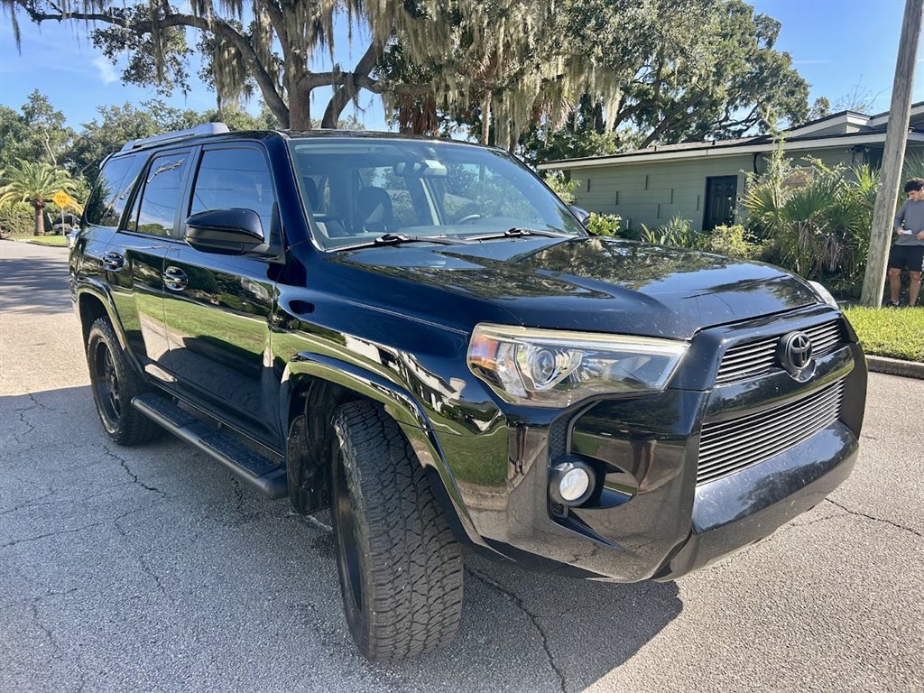2017 Toyota 4Runner SR5 - Photo 6