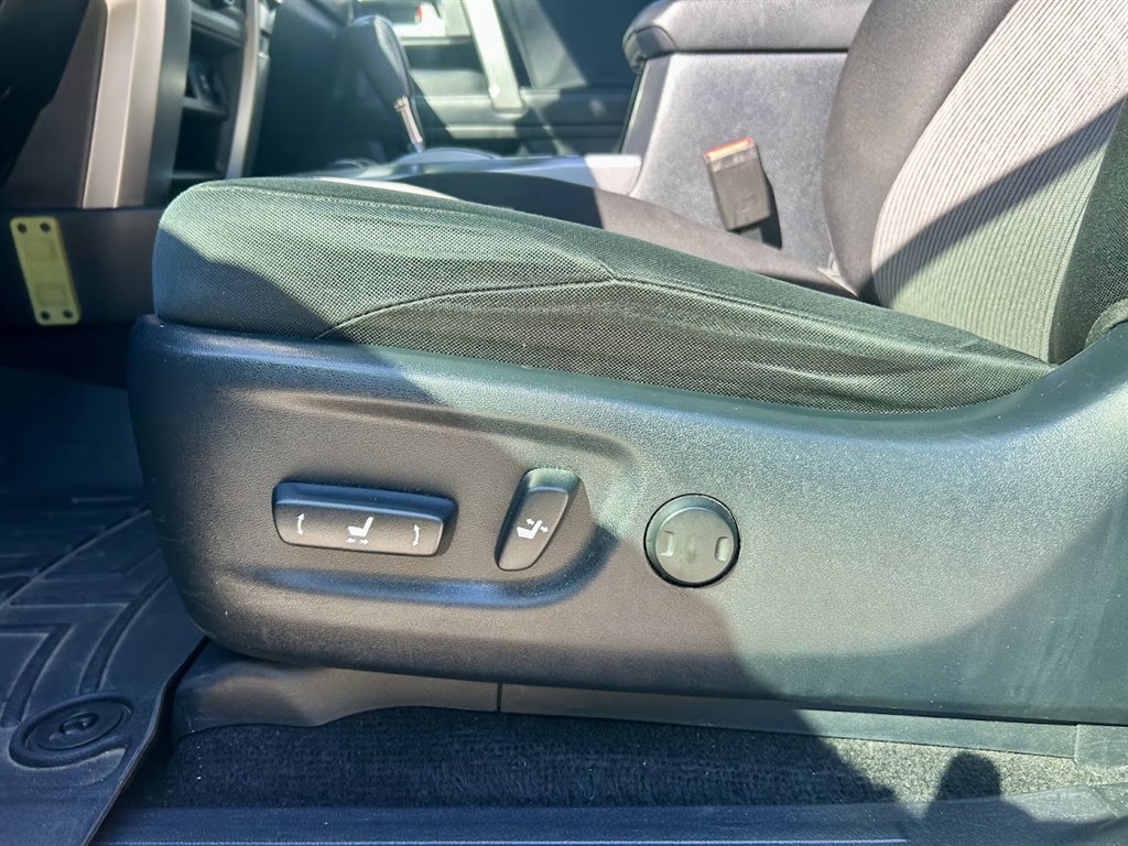 2017 Toyota 4Runner SR5 - Photo 9